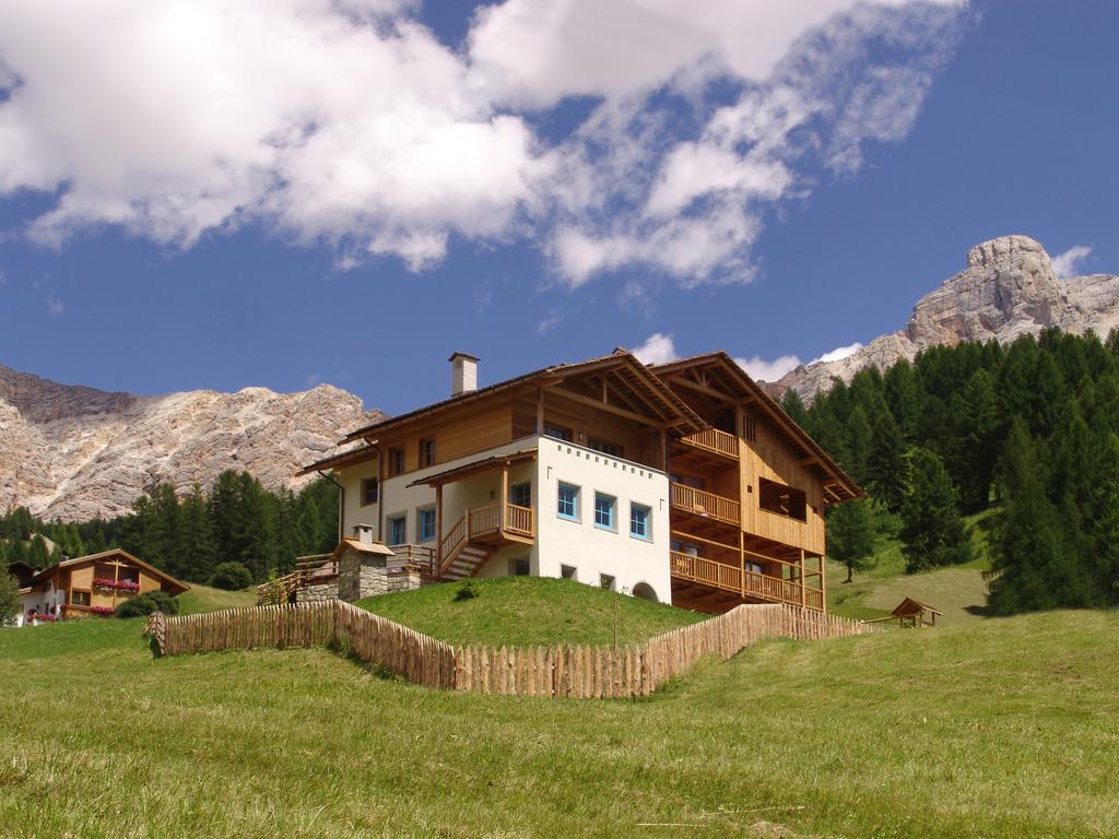 Apartments Serghela San Cassiano  Exteriér fotografie
