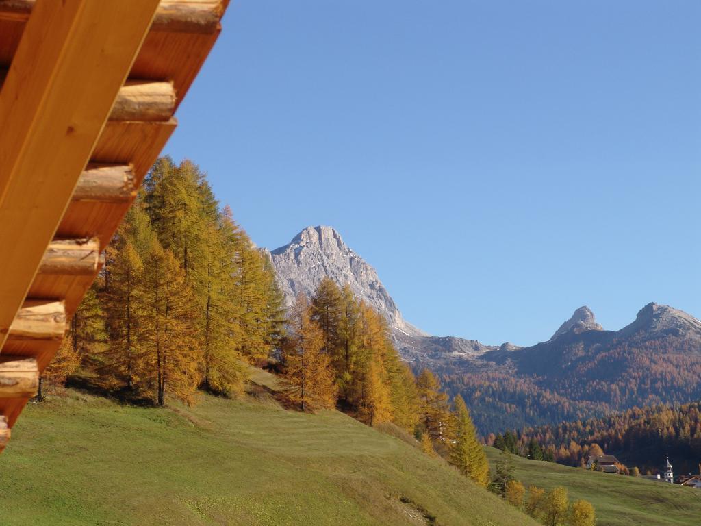 Apartments Serghela San Cassiano  Pokoj fotografie
