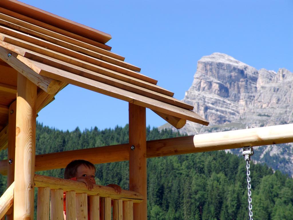 Apartments Serghela San Cassiano  Exteriér fotografie